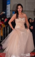 [KBS연기대상]화이트드레스 입고 계단오르는 경수진