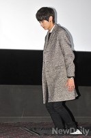 [포토]수상한 그녀 진영, 회색 코트 돋보이는 깔끔한 패션