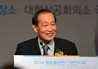 [포토]방송통신인 신년인사회에 참석한 이경재 위원장