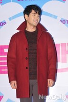 [포토]플랜맨 VIP 배수빈, 엣지 있게 세운 코트 깃