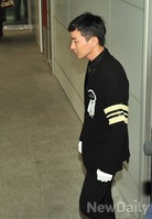 [포토]이특 부친·조부모상 발인, 떨어지지 않는 발걸음