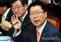 [포토]질의하는 오병윤 통합진보당 의원