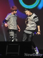 [포토]갓세븐, 카리스마 넘치는 퍼포먼스 마크-잭슨