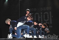 [포토]탑독 들어와 쇼케이스, 열 맞춘 군무