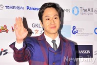 [포토]아시아모델어워즈, 체크무늬 수트가 독특한 정우