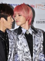 [포토]아시아모델어워즈 인피니트 성종, 핑크색머리 돋보이는 예쁜남자