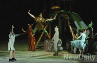 [포토]디즈니온아이스쇼, 하늘에서 내려오는 피터팬