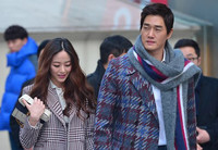 [포토]가로수길에 등장한 유지태-김효진 부부, 일상이 화보