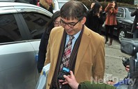 [포토]이석기의원 결심공판, 웃는 표정으로 법원 들어서는 김칠준 변호사