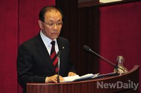 [포토]교섭단체 대표연설하는 황우여 새누리당 대표