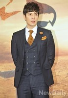 [포토]순금의 땅 강은탁, 얼굴에서 빛이 나는 듯