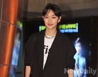 [포토]관능의 법칙 VIP, 오랜만에 보는 신민아 '영화보러 왔어요~'