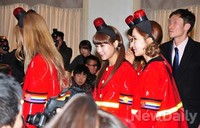 [포토]소방관 프로젝트, 머리에 사이렌 돋보이는 의상