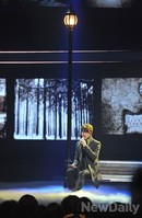 [포토]엠카운트다운 홍대광, 감미로운 목소리