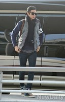 [포토]샤이니 민호, 공항패션의 완성은 선글라스지