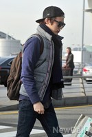 [포토]샤이니 민호 출국, 뚜벅뚜벅 내 갈 길을 가겠다