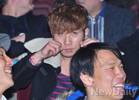 [포토]로드 FC, 윤형빈 응원나온 유세윤 '한방에! 훅 보내버려'