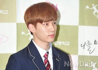 [포토]빅스 혁, '저 오늘 졸업해요~'