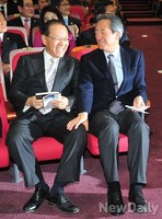 [포토]대화 나누는 '황우여-정몽준'