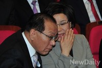 [포토]대화 나누는 새누리당 황우여 대표와 이혜훈 최고위원