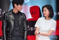 [포토]살인마와 미친여자의 대결 담은 영화 몬스터