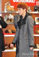 [포토]비스트 용준형, 멍한 표정으로 저벅저벅