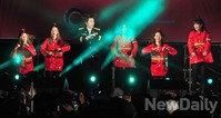 [포토]크레훈팝게릴라콘서트 김장훈, 육기통춤 어렵네