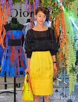 [포토]옐로우-블랙으로 멋을 낸 한지혜