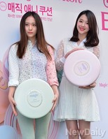 [포토]설리-크리스탈, 봄냄새 물씬나는 패션