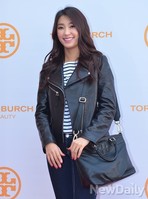 [포토]가죽재킷으로 멋을 낸 씨스타 보라