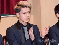 [포토]엑소 세훈, 사장님 박수 '짝짝짝'