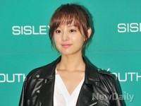 [포토]김지원, 라이더재킷도 청순하게