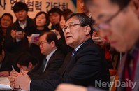 [포토]통신3사 업무협력 간담회 모두발언하는 최문기장관