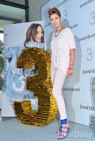 [포토]기념파티 호스트 맡은 변정수