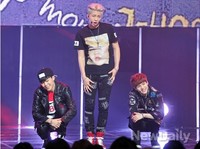 [포토]엠카운트다운 방탄소년단, 박력 넘치는 랩몬스터