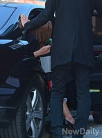 [포토]세단에서 내리는 천송이? 별그대 이후 첫 공식일정