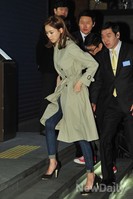 [포토]이다희, 계단 오르는 갸냘픈 발걸음