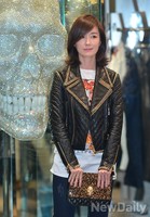 [포토]모던함이 묻어나는 재킷 입은 오연수