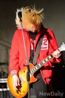 [포토]웃지 않는 기타리스트 엔플라잉 차훈