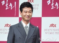 [포토]밀회, 젠틀한 미소 돋보이는 박혁권