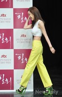 [포토]밀회 김혜은, 탄탄한 복근 돋보이는 개미허리