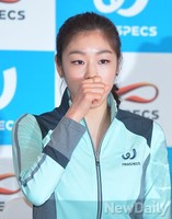 [포토]김연아, 추운날씨에 감기걸리겠네