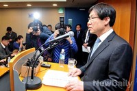 [포토]경영 각오를 밝히는 권오준 포스코 신임회장