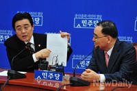 [포토]전병헌, '원자력방호방재법 개정안 지연은 새누리당 때문!'