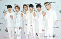 [포토]쇼챔피언, '인상 좀 펴주세요' 무뚝뚝한 표정의 비에이피