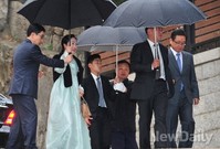 [포토]정주영 명예회장 제사 찾은 정의선 부회장 가족