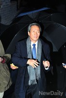 [포토]정주영 명예회장  생전 자택으로 들어서는 정몽준 의원