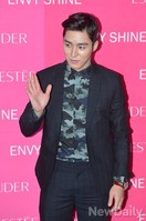 [포토]한 손으로 인사하는 서하준