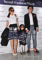 [포토]주영훈-이윤미 부부, '딸과 함께 패션쇼 보러 왔어요!'