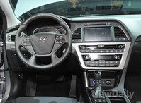 [포토]LF쏘나타, 운전자 중심으로 한층 업그레이드 된 내부